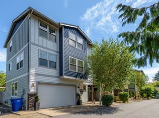 4 Johnson St, Depoe Bay, OR 97341