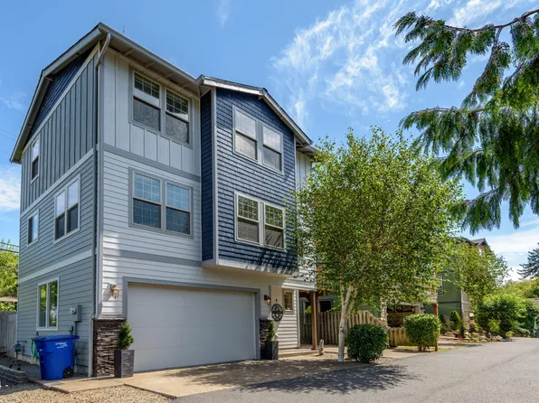 4 Johnson St, Depoe Bay, OR 97341