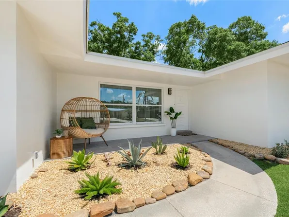 2656 Leafy Ln, Sarasota, FL 34239