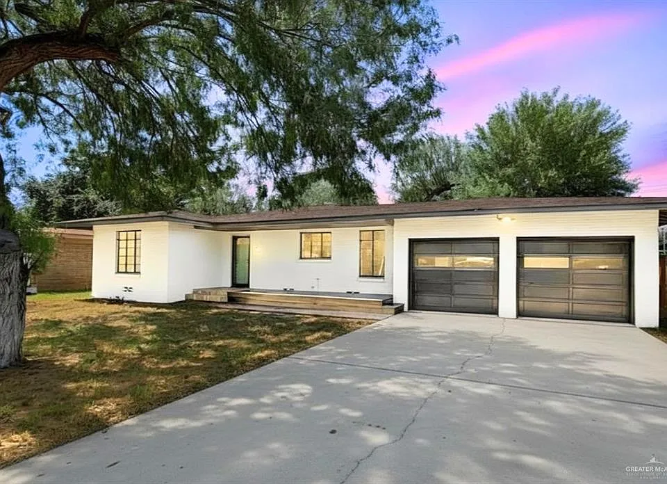 713 Vine Ave