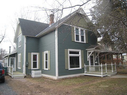 1st image of 611 Churchill St W