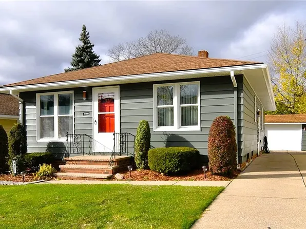 4832 E 94th St, Garfield Heights, OH 44125