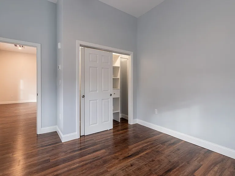 240 Cabot St — Photo 12