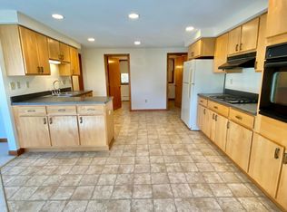 545 Thompsonville Rd UNIT A, Suffield, CT 06078