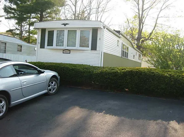 4 Lane #7, Coventry, RI 02816