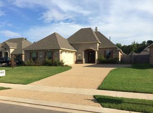 408 Long Acre Dr, Bossier City, LA 71111