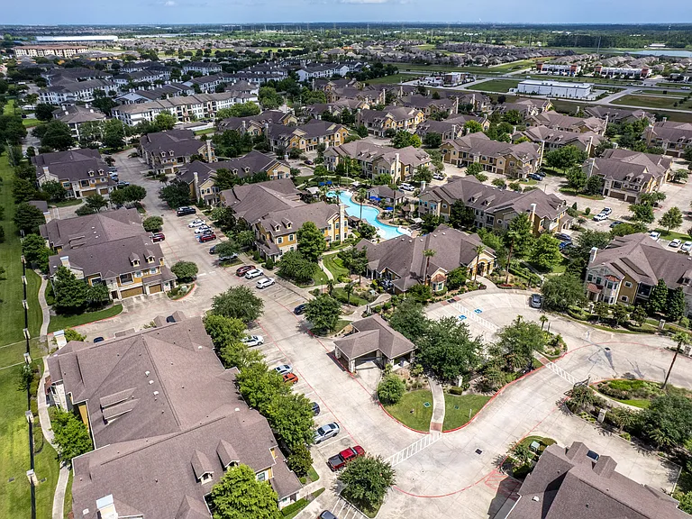 Avenues at Tuscan Lakes — Photo 49