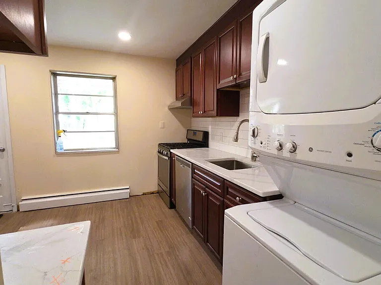 43 Fairview Dr #2 — Photo 3