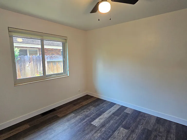 100 Hunter Lake Dr — Photo 15