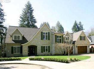 716 S Castleridge Ln, Portland, OR 97219