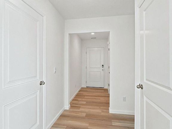 5th image of 1711 Granger Ln
