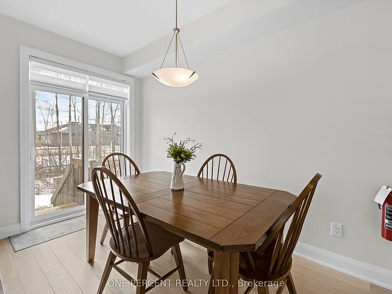 238 Bristol Cres — Photo 14