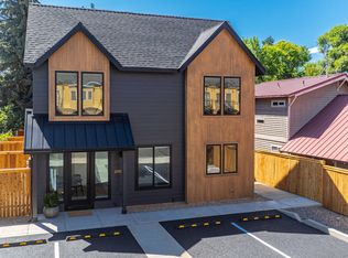 123 NW Broadway St, Bend, OR 97703