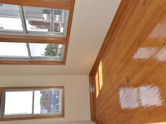 4th image of 3005 N Lincoln Ave #2W