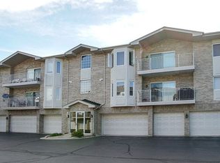 709 N 5th Ave #20, Addison, IL 60101