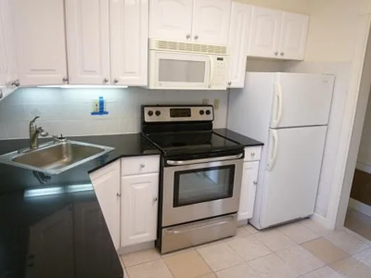 Rented by Raz Realty | media 27