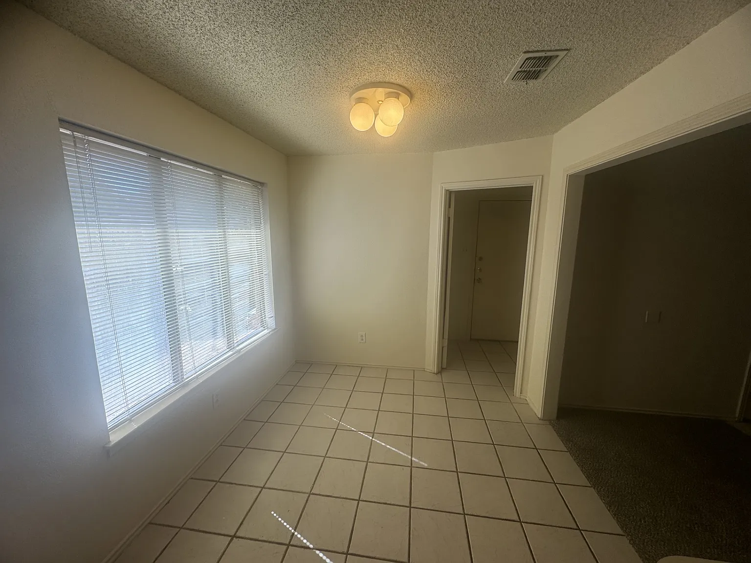 2 bed, 1.5 bath, 1109 sqft, $950 — Photo 4