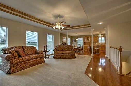 2nd image of 16912 Meadow Creek Cir