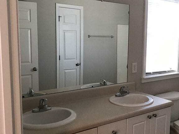 4th image of 121 McKenna Cir