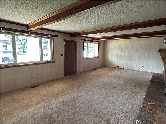 3rd image of 409 2nd St