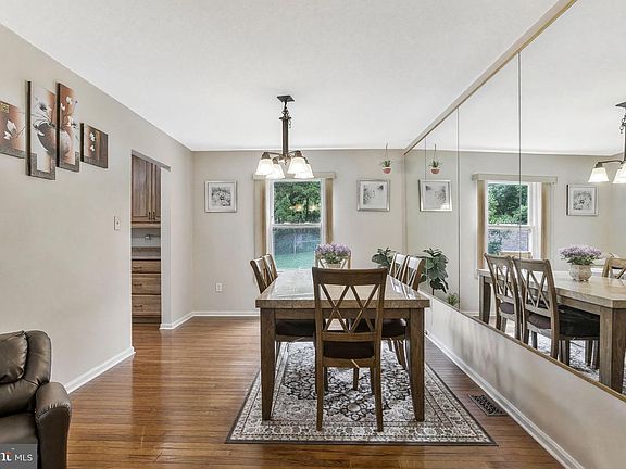 5th image of 9201 Branchview Dr