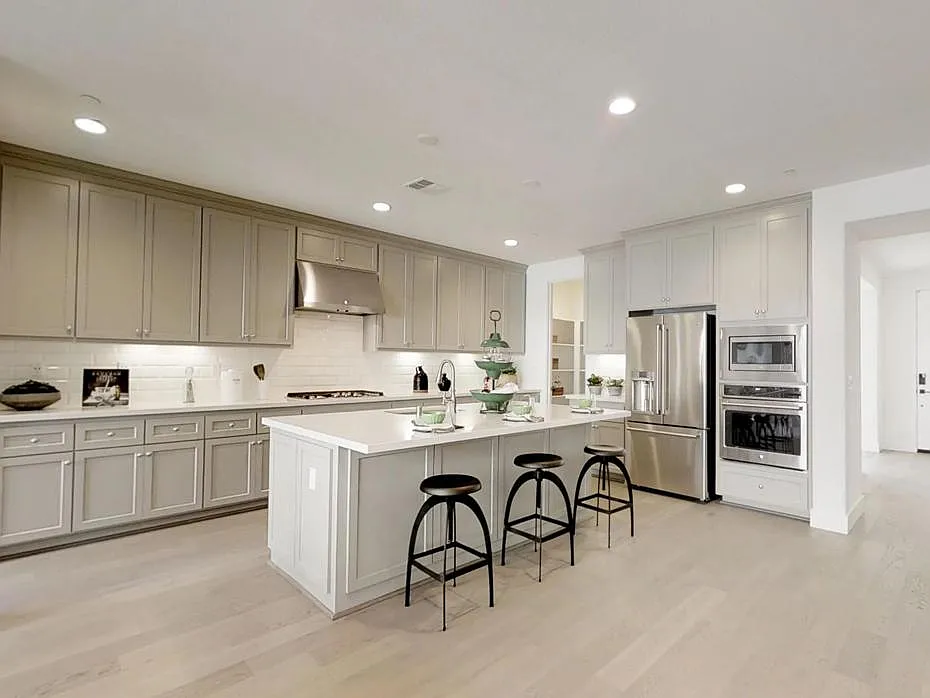 Kitchen with pantry room -1