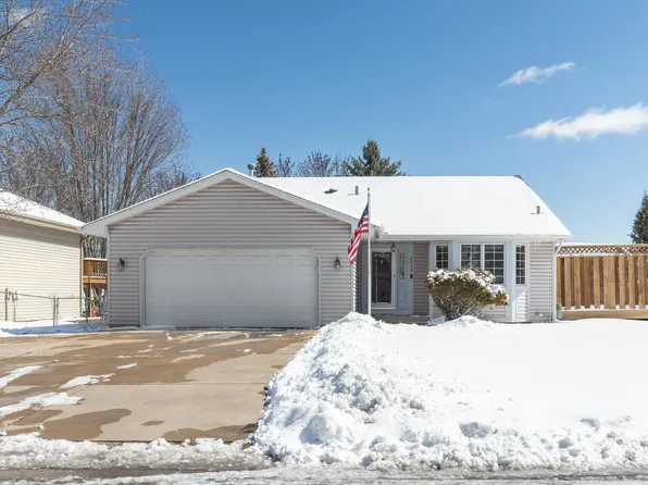 2249 Heath Ave N, Oakdale, MN 55128