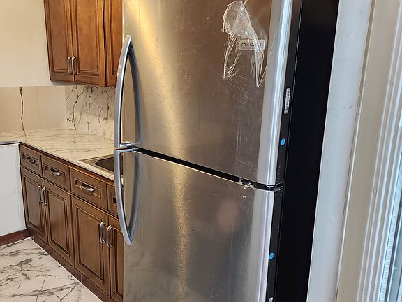 3rd image of 270 NE 191st St #1