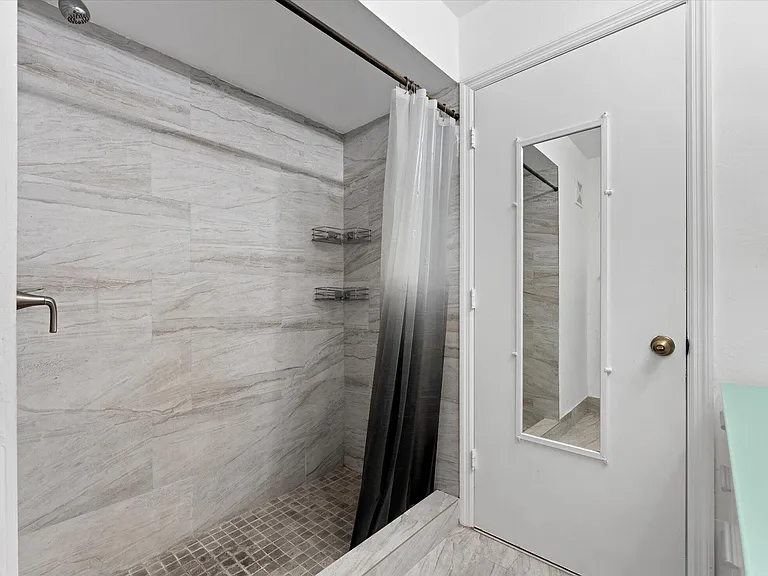 2264 Salerno Cir — Photo 16