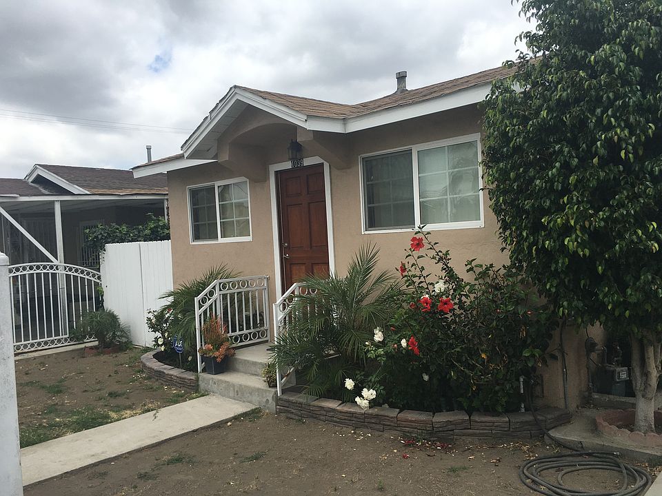 1st image of 1039 W 65th Pl