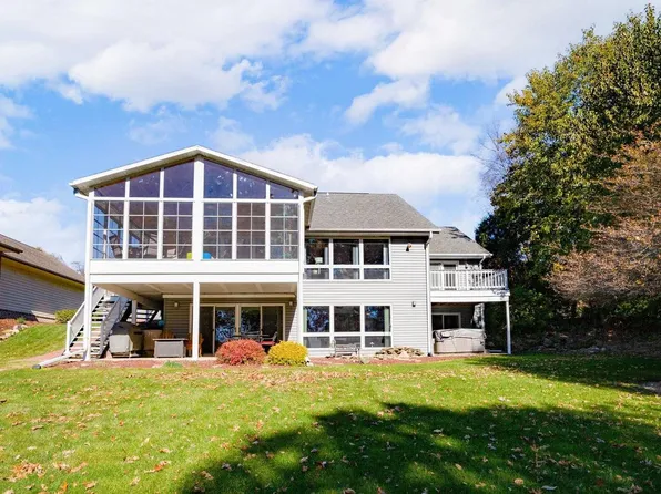 332 East Samuelsen Drive, Edgerton, WI 53534