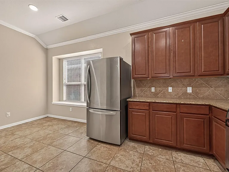 12107 Redbud Brook Trl — Photo 16