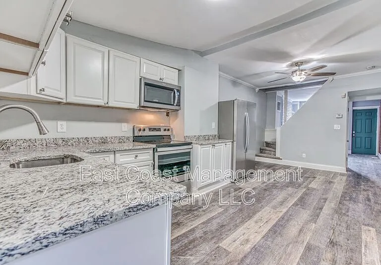 1253 Sargeant St — Photo 15