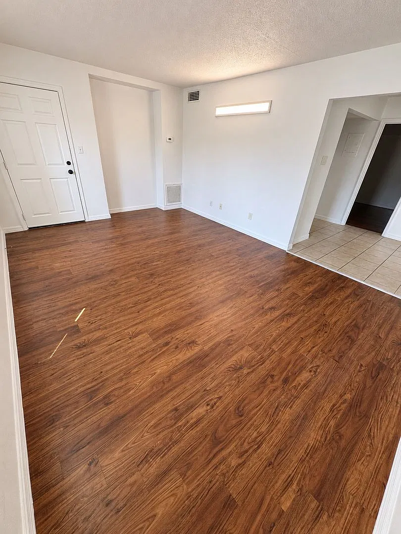 1 bed, 1.0 bath, 775 sqft, $999 — Photo 4