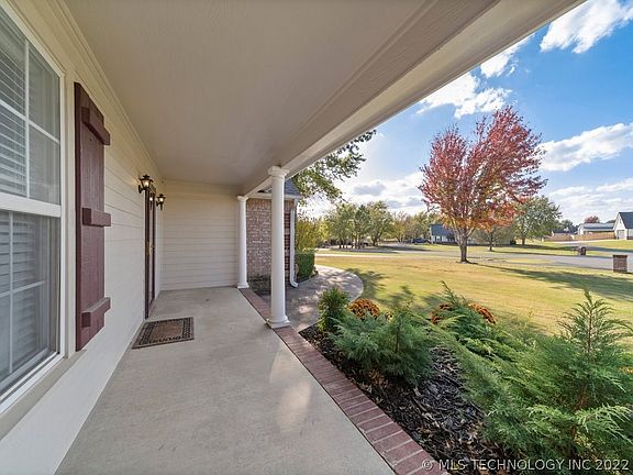 5th image of 18227 S Quail Meadow Dr
