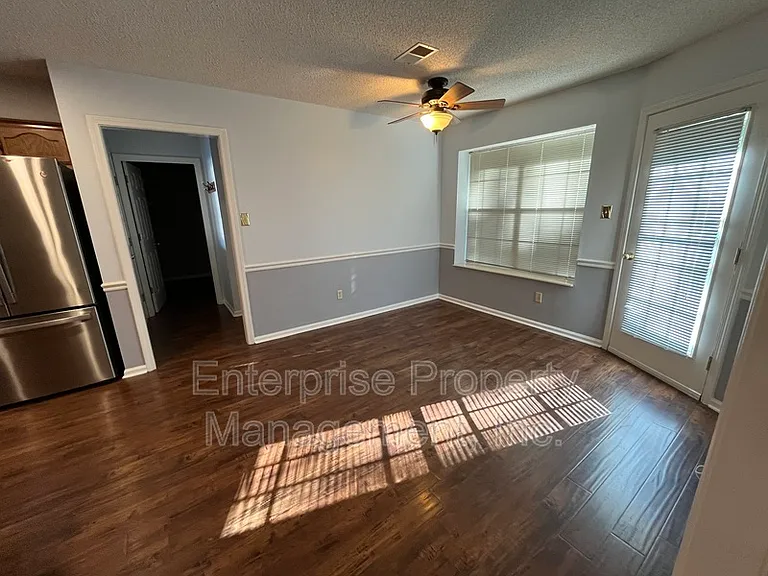 384 Walnut Trace Dr — Photo 7