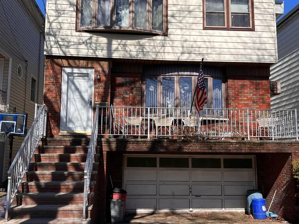 17 West Drive image 1 of 17