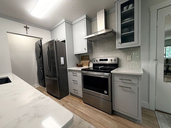5th image of 3680 Colony Hill Dr