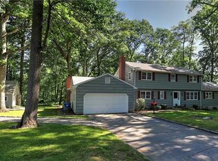 38 Laurie Rd, Trumbull, CT 06611