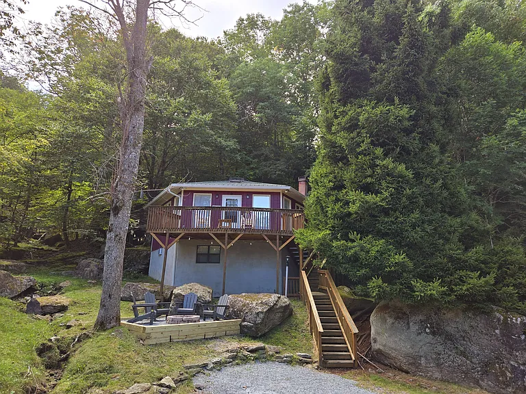 212 Charter Hills Rd — Photo 9