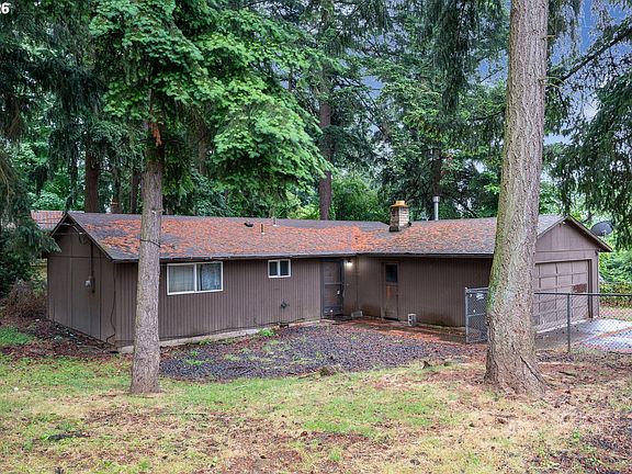 2nd image of 230 NE 160th Ave