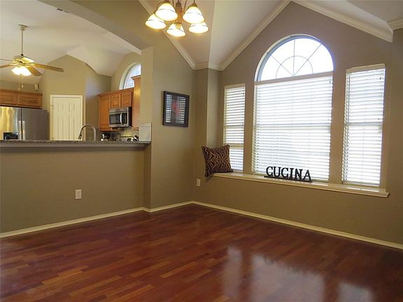 3rd image of 1620 Niagara Blvd