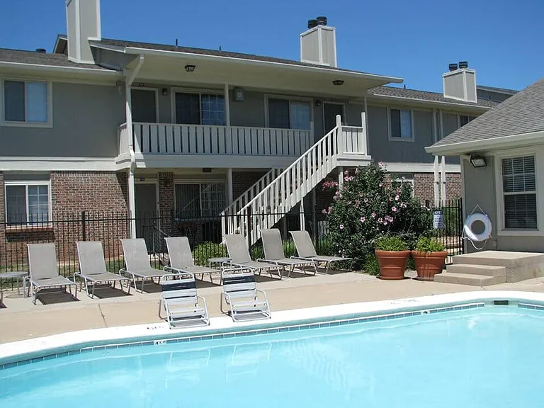 Swimming Pool with Seating