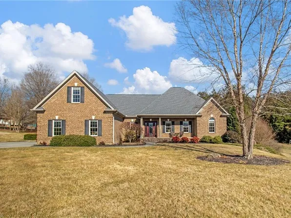 193 Cottonwood Ct, Winston Salem, NC 27127