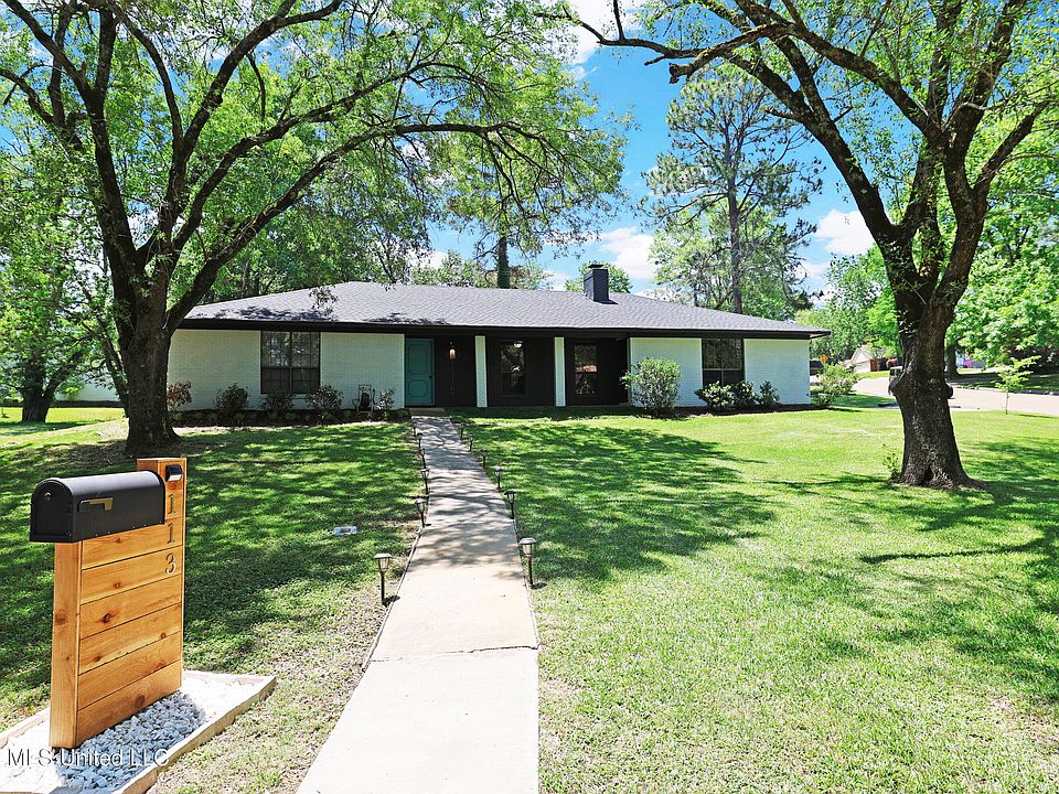 1st image of 113 Angelia Ln
