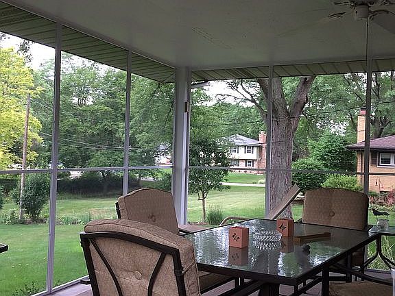 3rd image of 23W055 Tamarack Dr