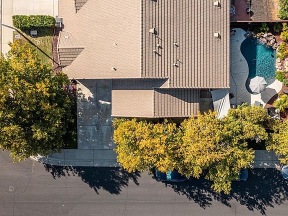 4th image of 7021 Silverfield Way