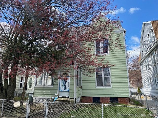 2nd image of 221 Bunnell Street