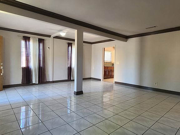 3rd image of 425 Santa Paula Ave