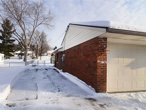 4th image of 3025 Glengarry Dr